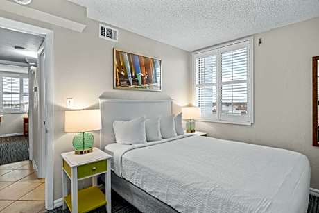 2 Bedroom Oceanfront Condo