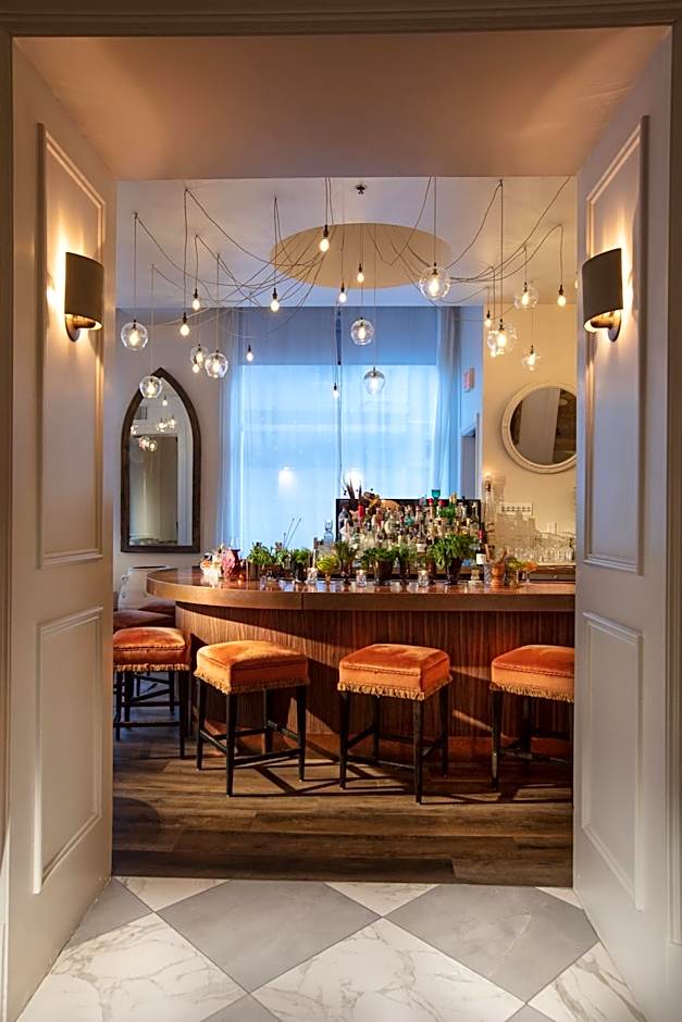 International House Hotel