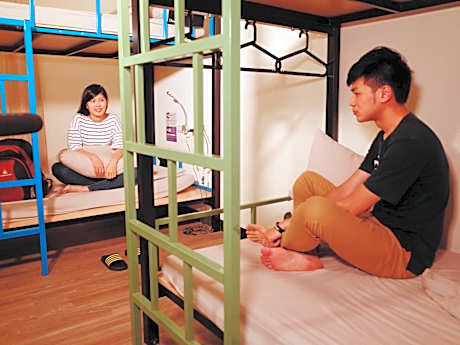 1 Bed in 4-Bed Mixed Dormitory Room