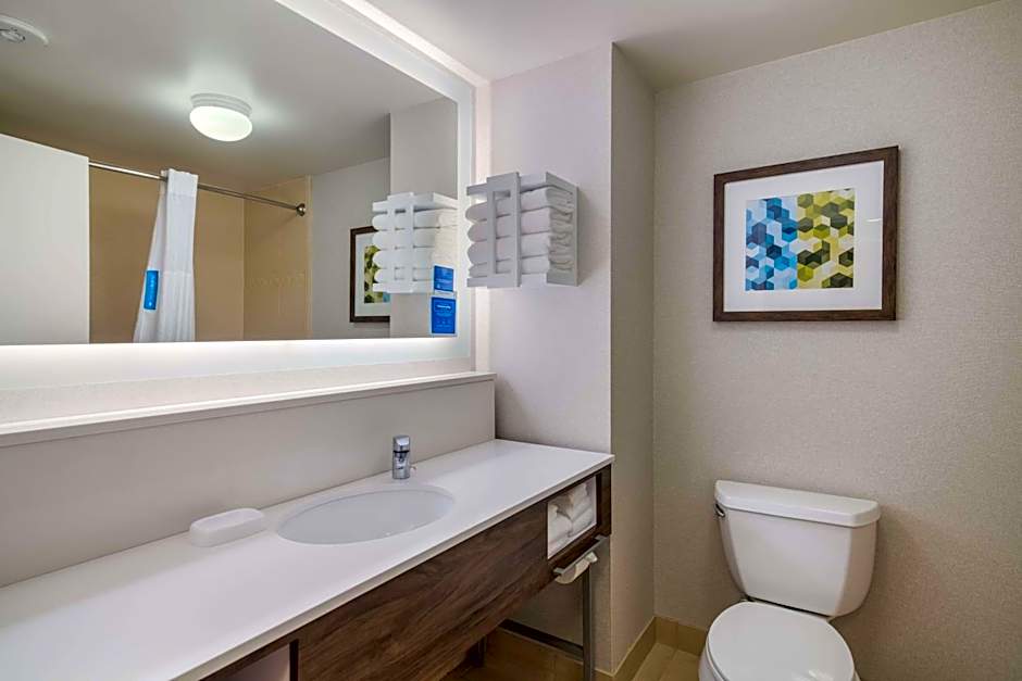 Hampton Inn By Hilton & Suites Plattsburgh