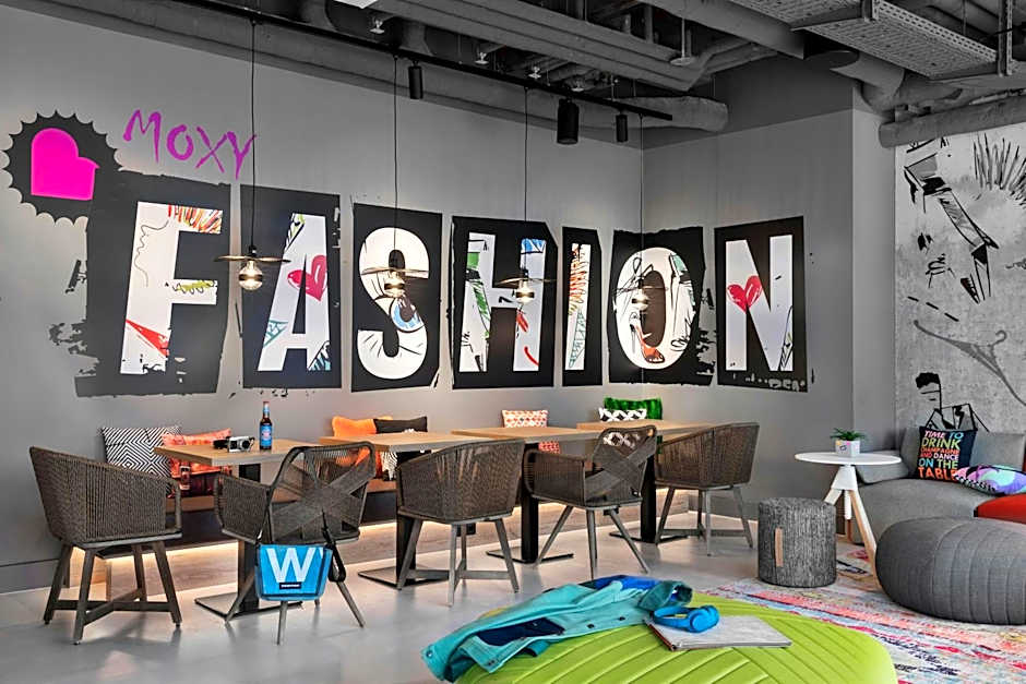 Moxy Duesseldorf City
