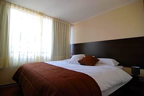 Two-Bedroom Apartment (3 Adults)