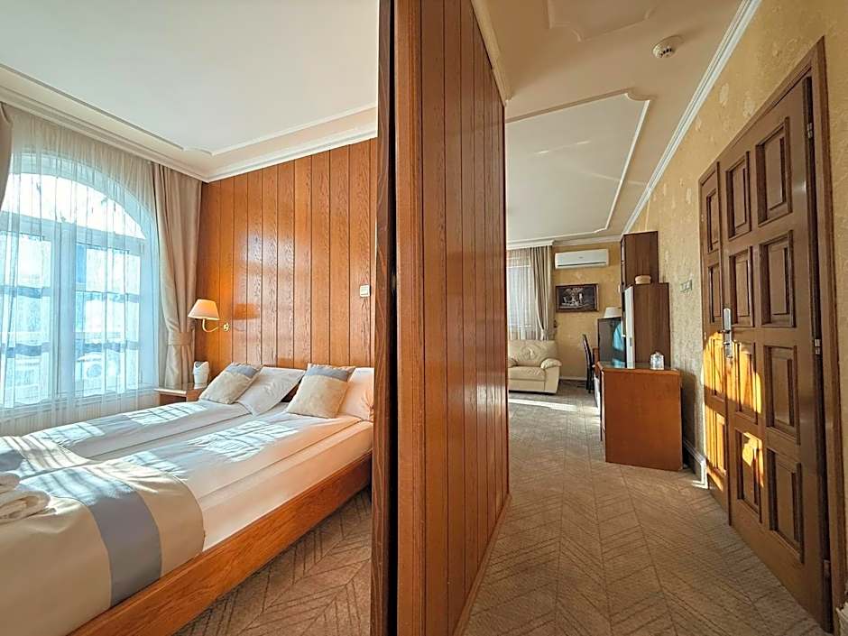 Garni Hotel Lav