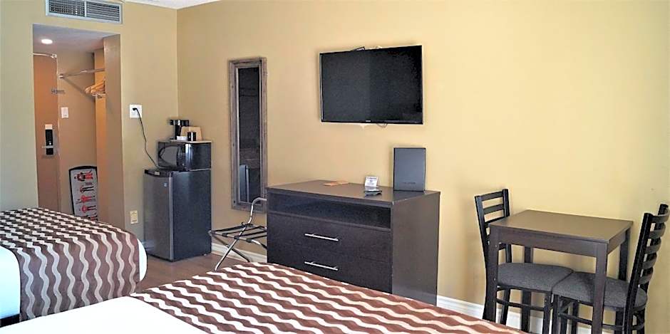 red maple inn and suites