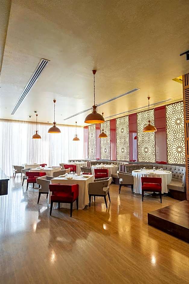 Radisson Hotel Muscat Panorama