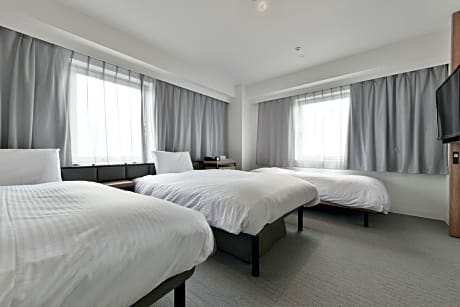 Superior Twin Room with Extra Bed