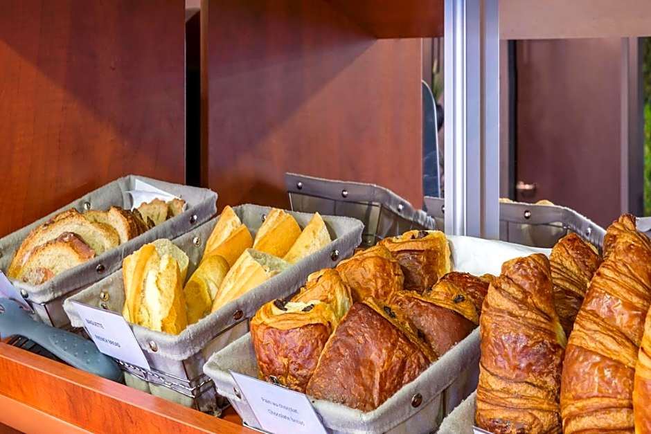 Sure Hotel by Best Western St-Amand-Les-Eaux