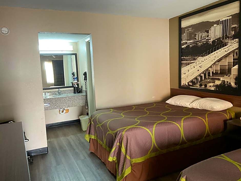 Super 8 by Wyndham Chattanooga/East Ridge