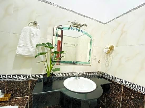 Chill House Dalat Hotel 