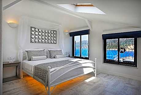Loft Room 2