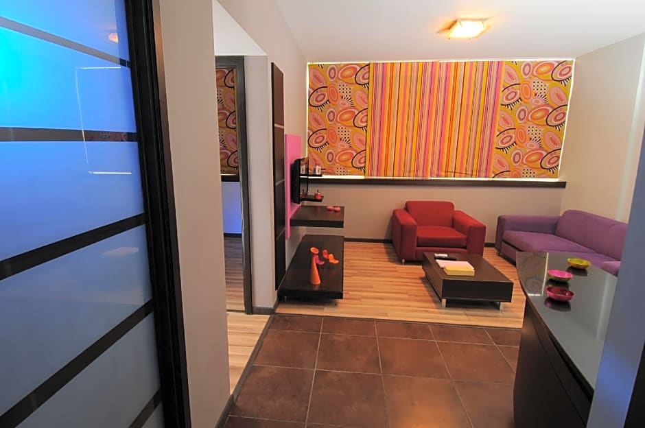 Suite Hotel Chrome