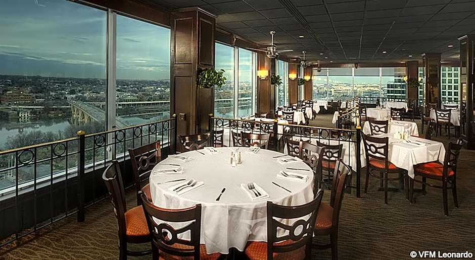 Holiday Inn Rosslyn at Key Bridge