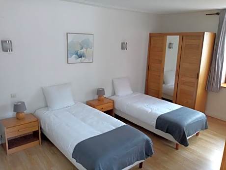Double Room (1 Adult + 1 Child)