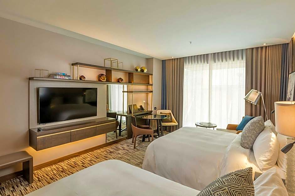 Photo 1 of 2 of Deluxe 2 Queen Beds Guestroom, Concierge Level