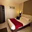 Brit Hotel Essentiel Sète / Balaruc