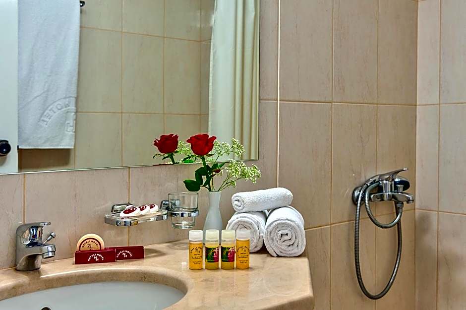 Nefeli Hotel