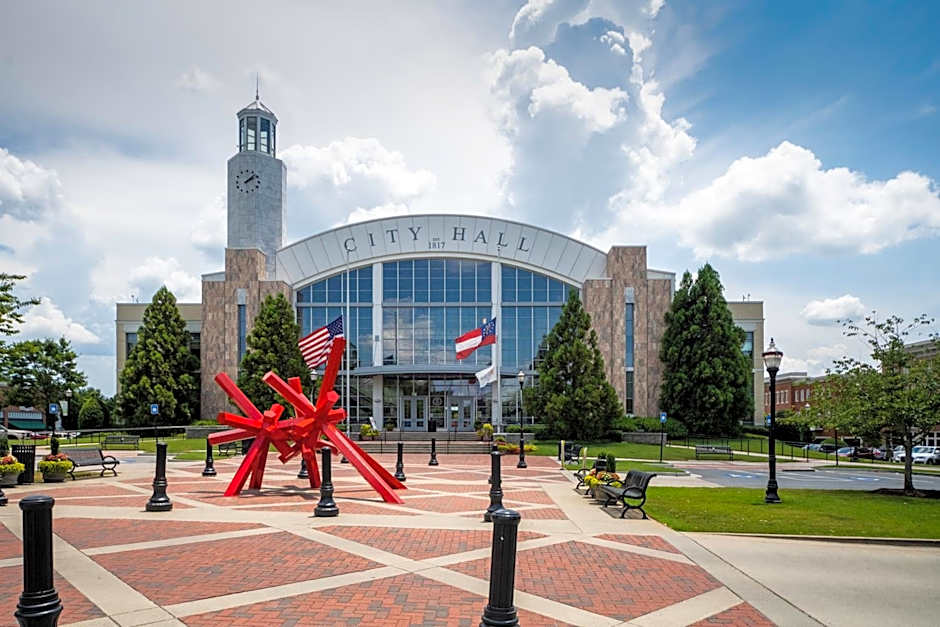 Holiday Inn Express and Suites Atlanta-Johns Creek By IHG