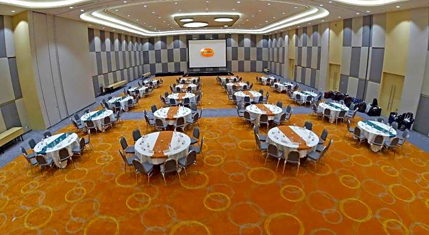 Harris Hotel And Conventions Bekasi