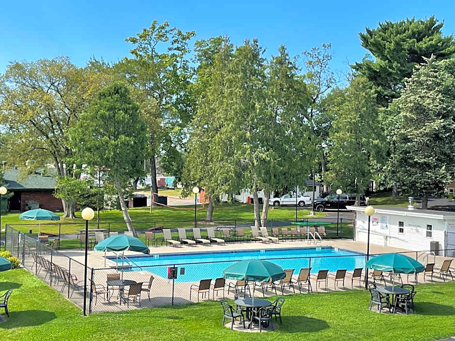 Amber's Inn and Suites