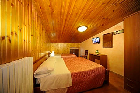 Triple Room with Bathroom