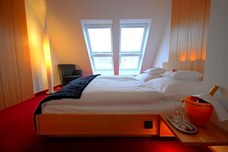 Double Room with Spa Bath