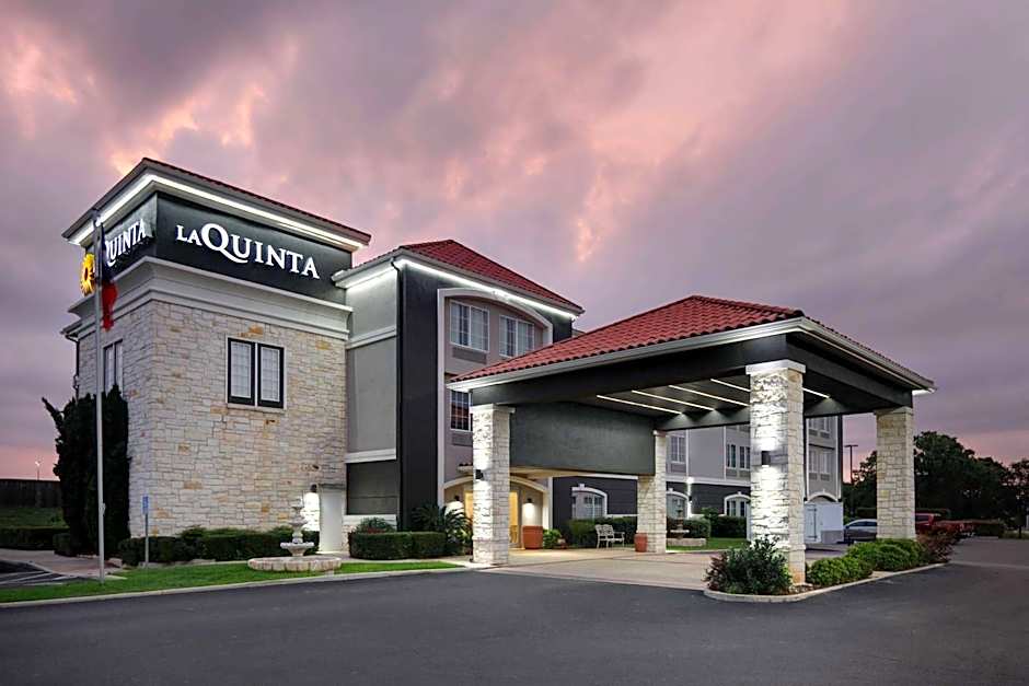 La Quinta Inn & Suites by Wyndham Fredericksburg