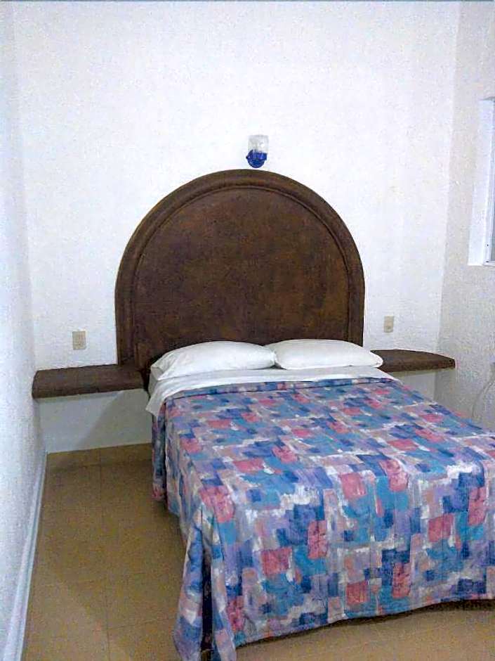 Hotel Morales Inn
