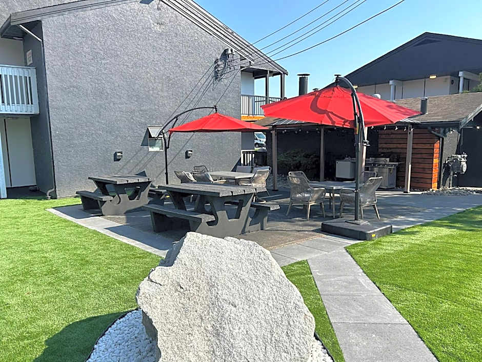 Coast Courtenay Hotel