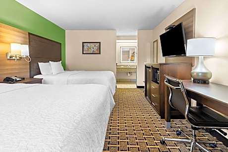 Queen Room with Two Queen Beds - Smoking