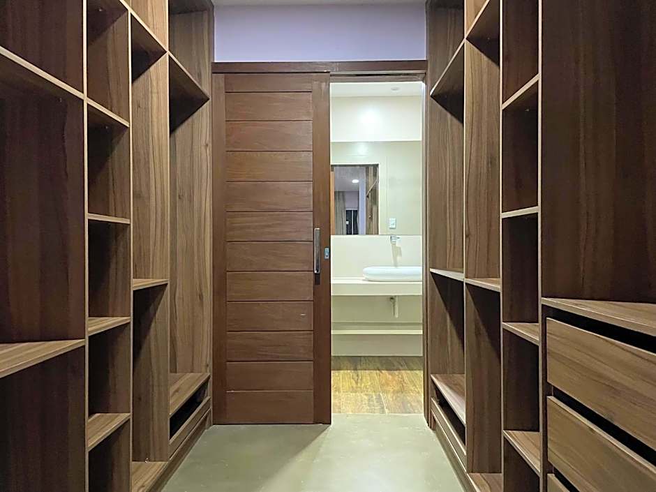 Casa com Piscina, 3 Suites, sala de estar e cozinha completa