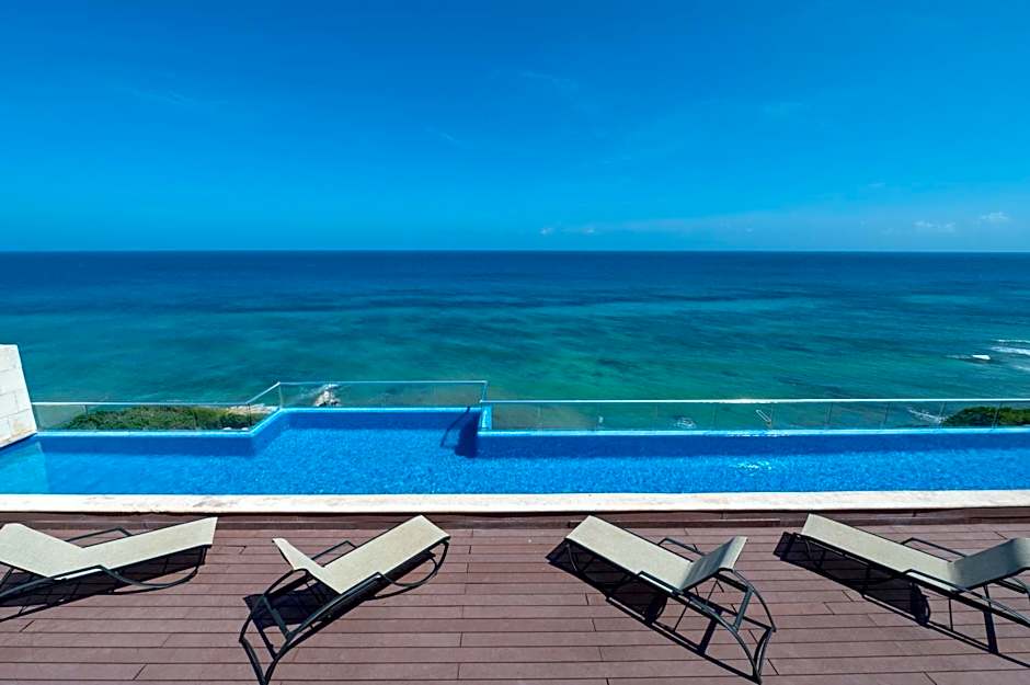 Shama Apartment beach front