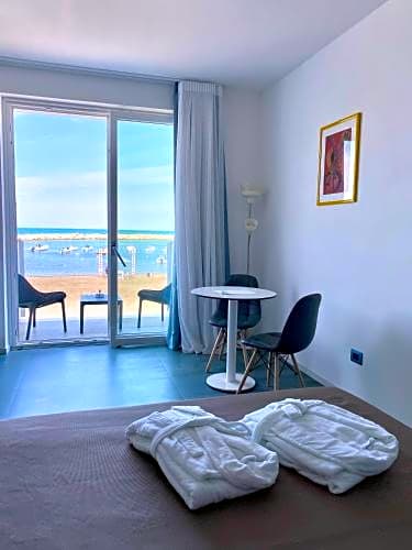 Marina Bay Luxury Rooms