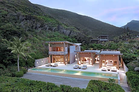 Beachfront 4 Bedroom Pool Villa