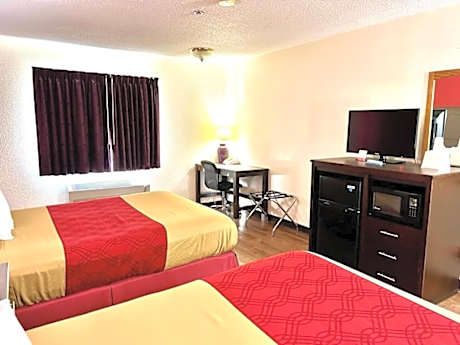 Queen Room with Two Queen Beds - Non-Smoking