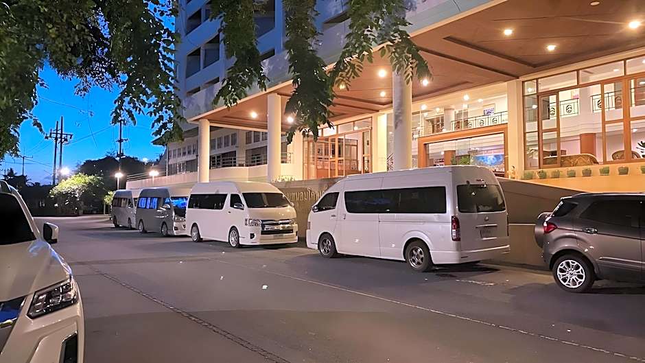 Khanom Golden Beach Hotel