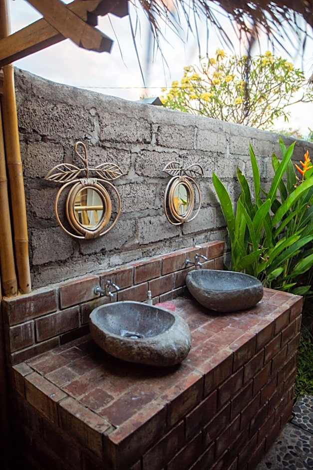 Salty Shakas Bamboo Stay Canggu