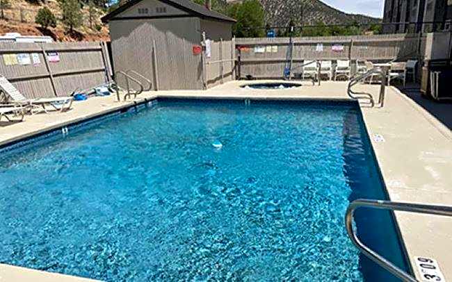 Ruidoso Mountain Inn