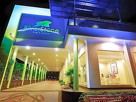 Riverstone Hotel and Cottage