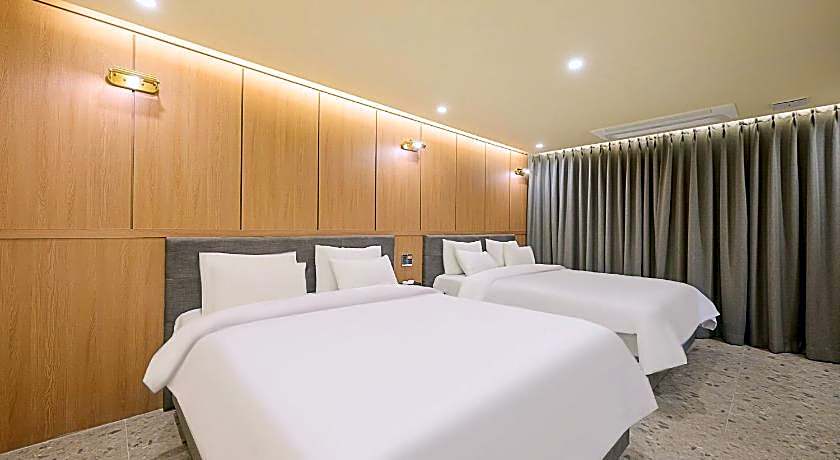 H Avenue Mokpo Peace Plaza branch