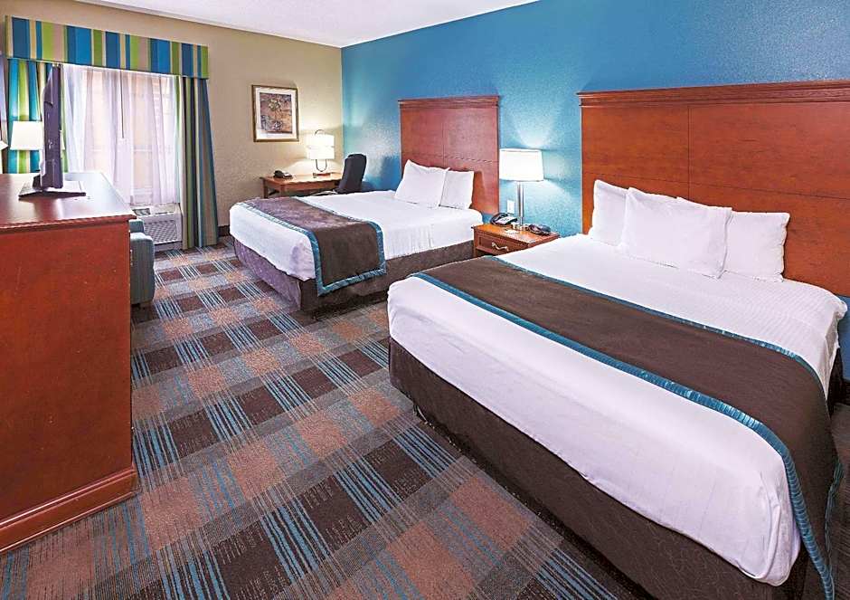 La Quinta Inn & Suites by Wyndham Houston Hobby Airport