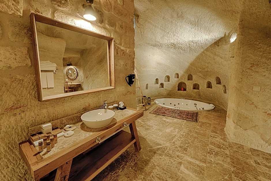 Solem Cave Suites