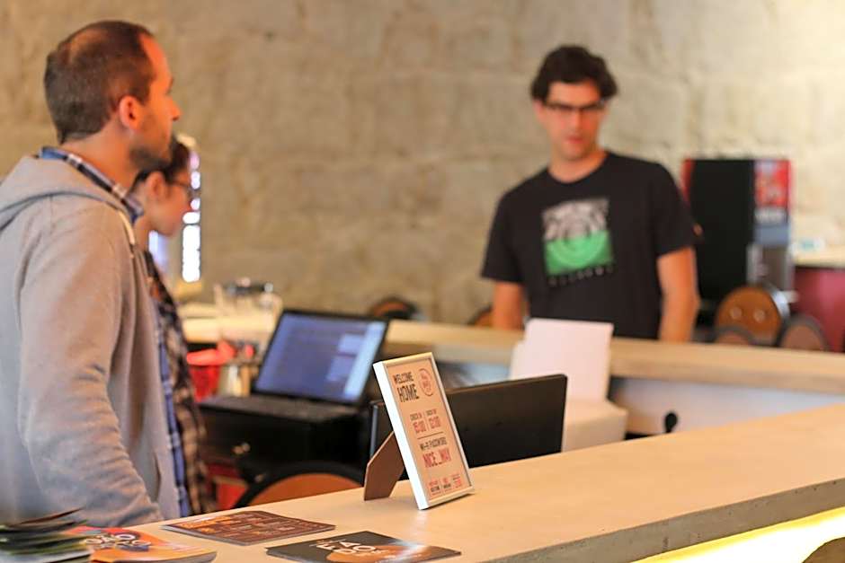 Nice Way Porto Hostel