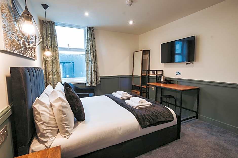 The Royal Bar & Shaker