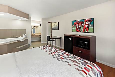 Superior King with Jetted Tub Smoking