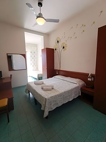 Triple Room with Sea View