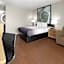 Super 8 by Wyndham Ellenton Bradenton Area