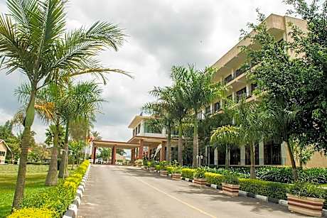Lake View Resort Hotel