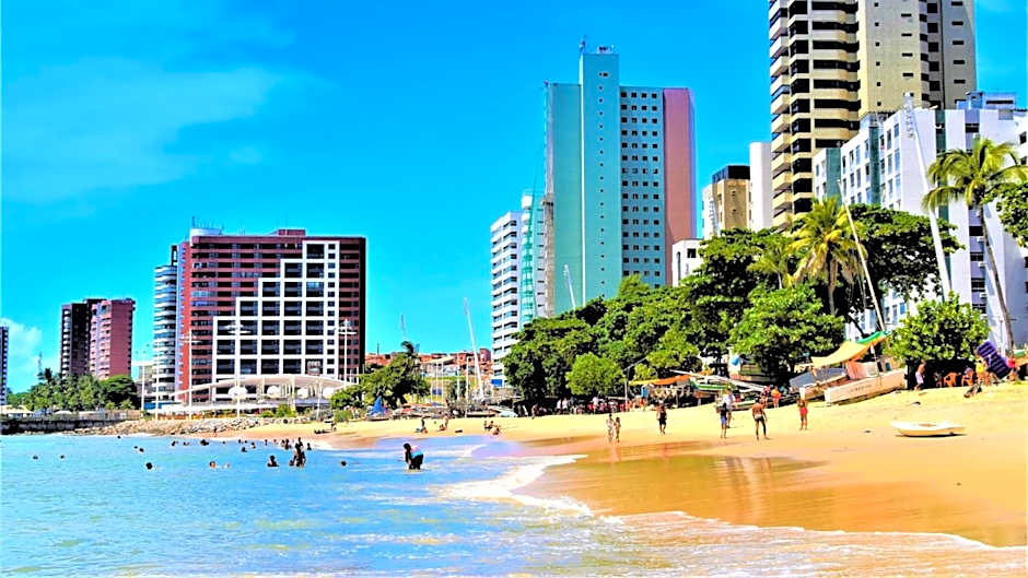 Seaflats Iate Plaza Hotel