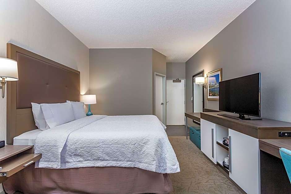 Hampton Inn By Hilton Milwaukee-Airport