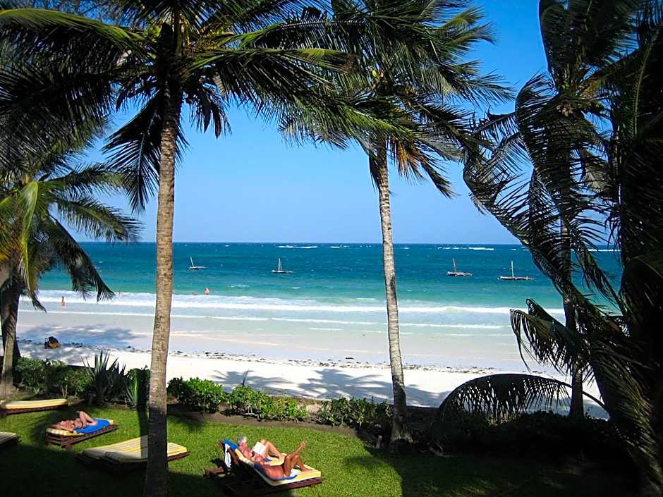 Papillon Lagoon Reef Hotel